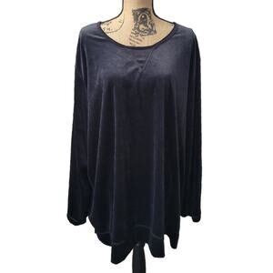 4X black velvet long sleeve top